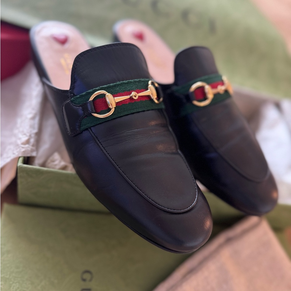GUCCI WOMEN'S PRINCETOWN SLIPPER
SIZE 38.5
